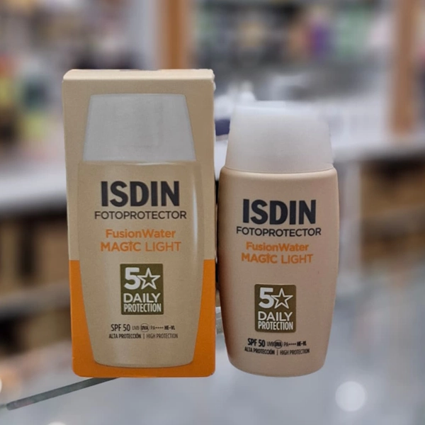 ضد آفتاب ایزدین فیوژن واتر مجیک رنگ لایت SPF50 اصل 50 میل | ISDIN Fusion Water MAGIC LIGH sunscreen spf50
